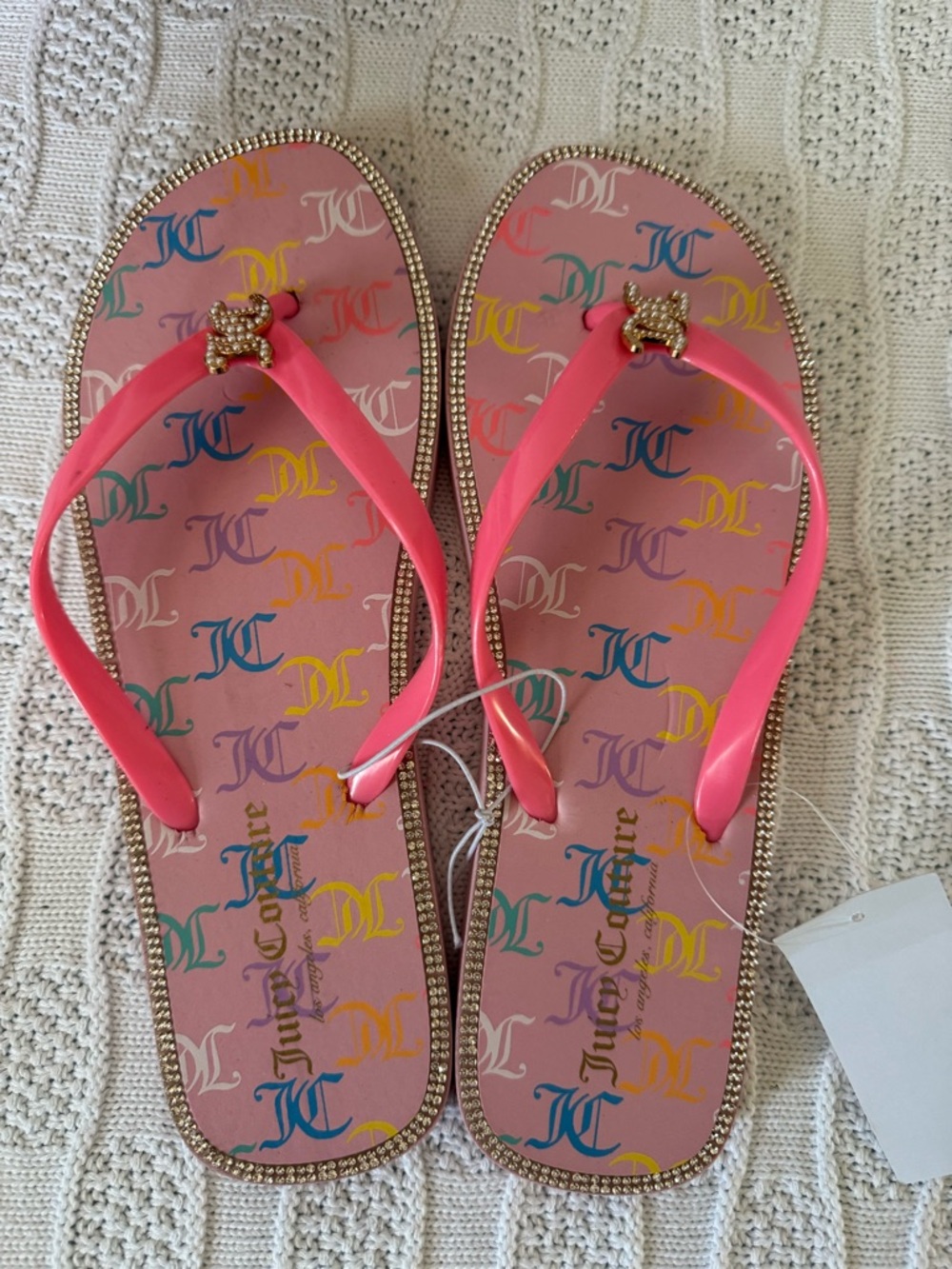 Juicy Couture NWT pink pearl embellished flip flop